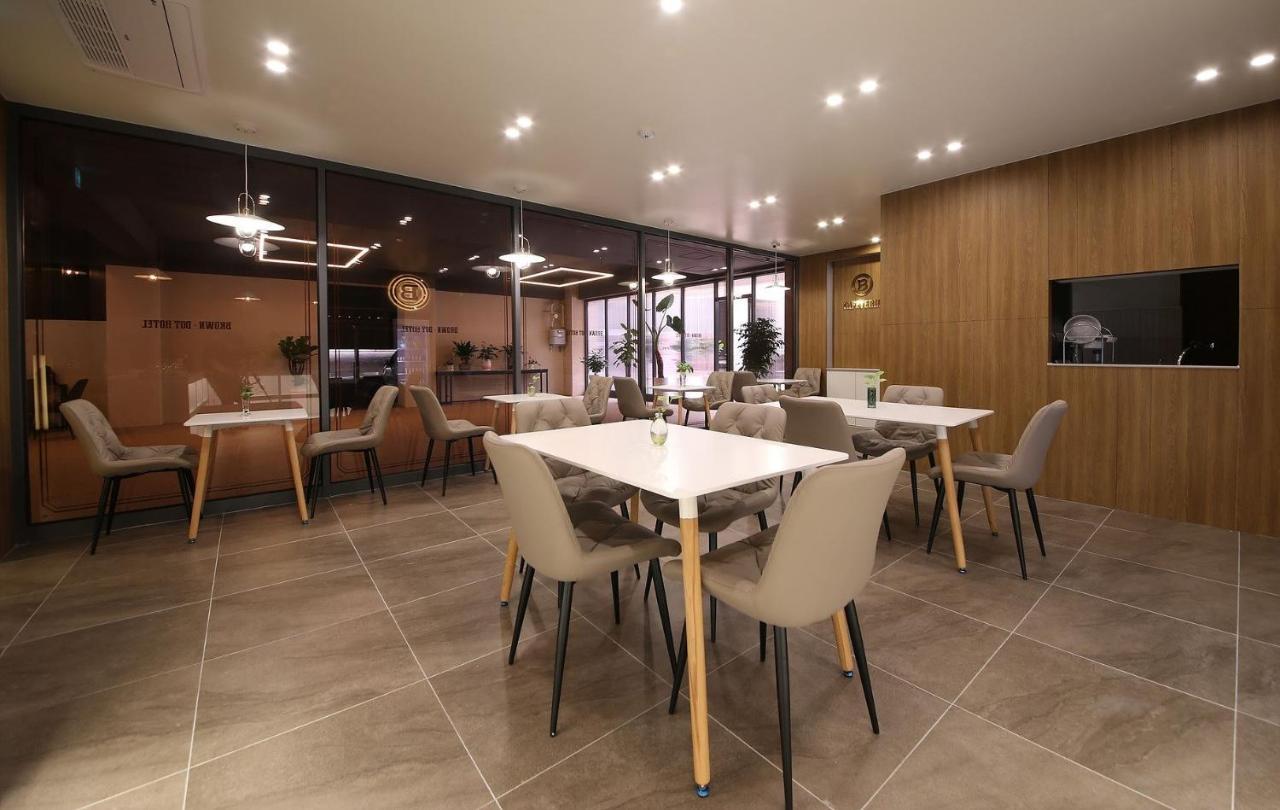 Brown Dot Hotel Sinan Gwangju Metropolitan City Buitenkant foto