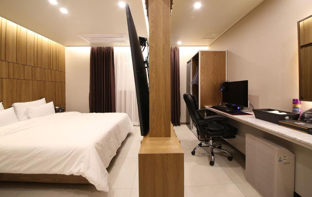 Brown Dot Hotel Sinan Gwangju Metropolitan City Buitenkant foto