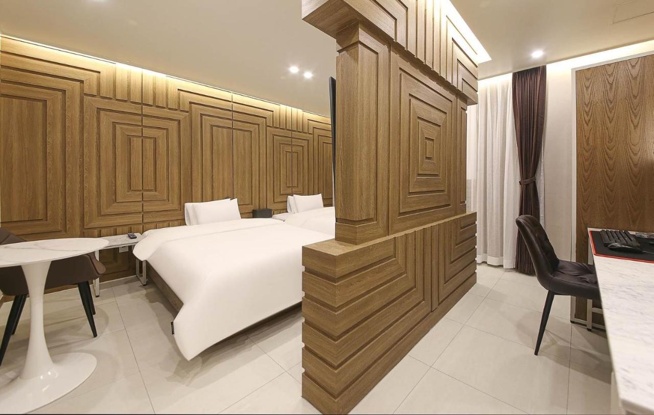 Brown Dot Hotel Sinan Gwangju Metropolitan City Buitenkant foto