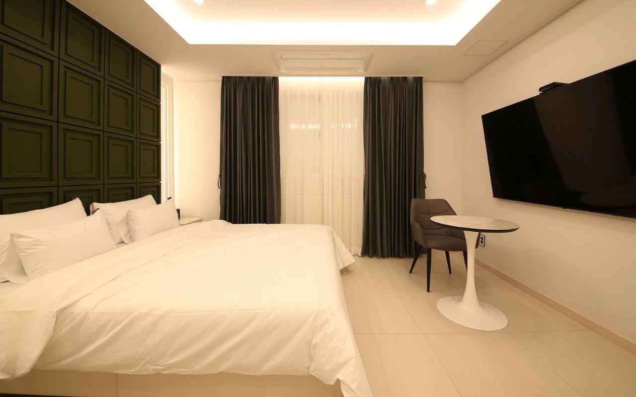 Brown Dot Hotel Sinan Gwangju Metropolitan City Buitenkant foto