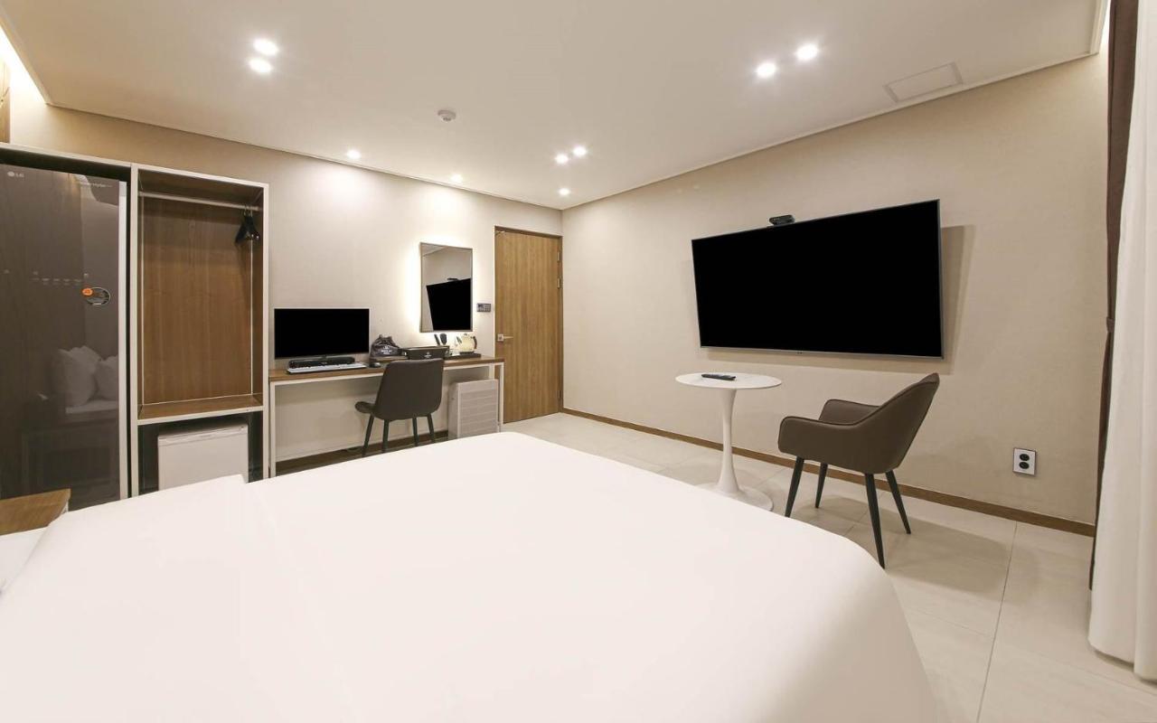 Brown Dot Hotel Sinan Gwangju Metropolitan City Buitenkant foto