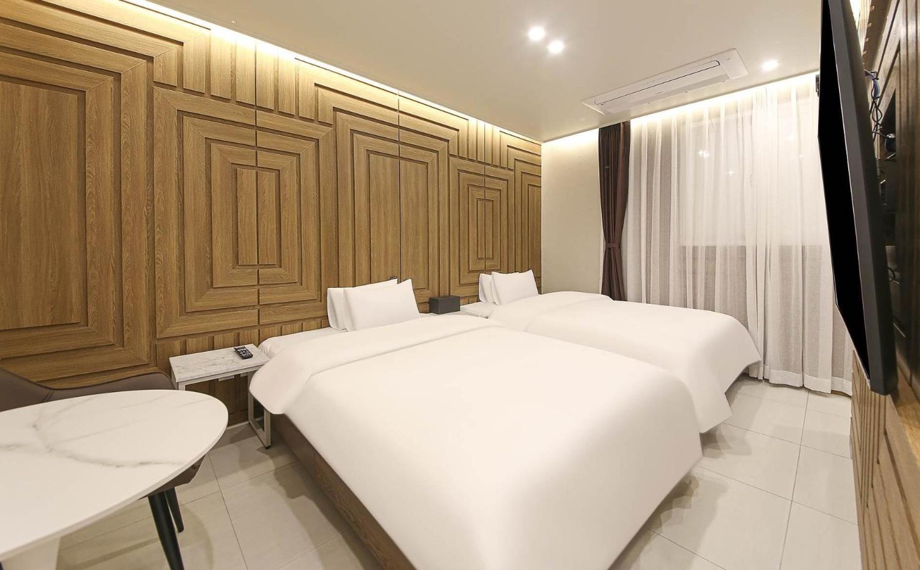 Brown Dot Hotel Sinan Gwangju Metropolitan City Buitenkant foto