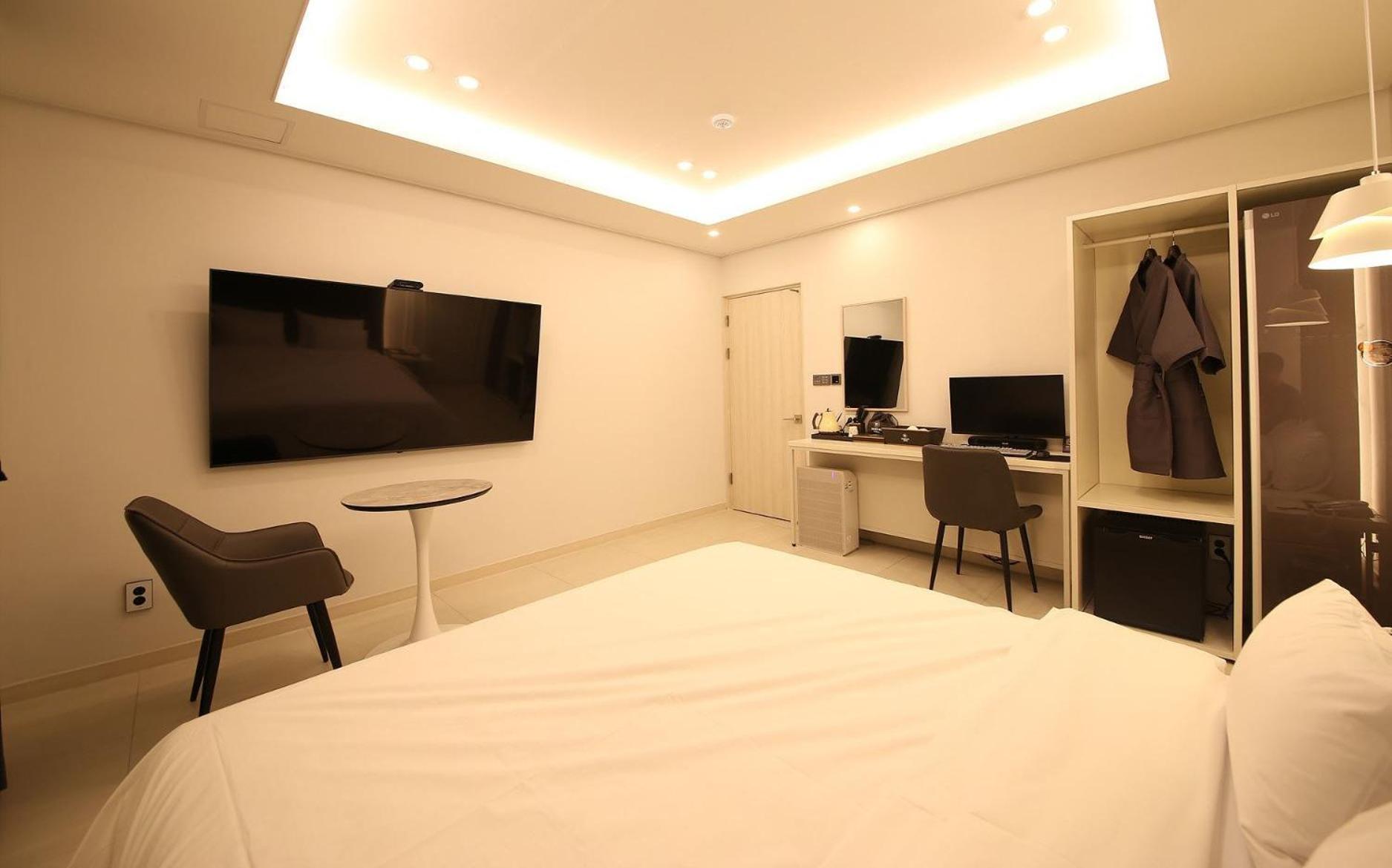 Brown Dot Hotel Sinan Gwangju Metropolitan City Buitenkant foto
