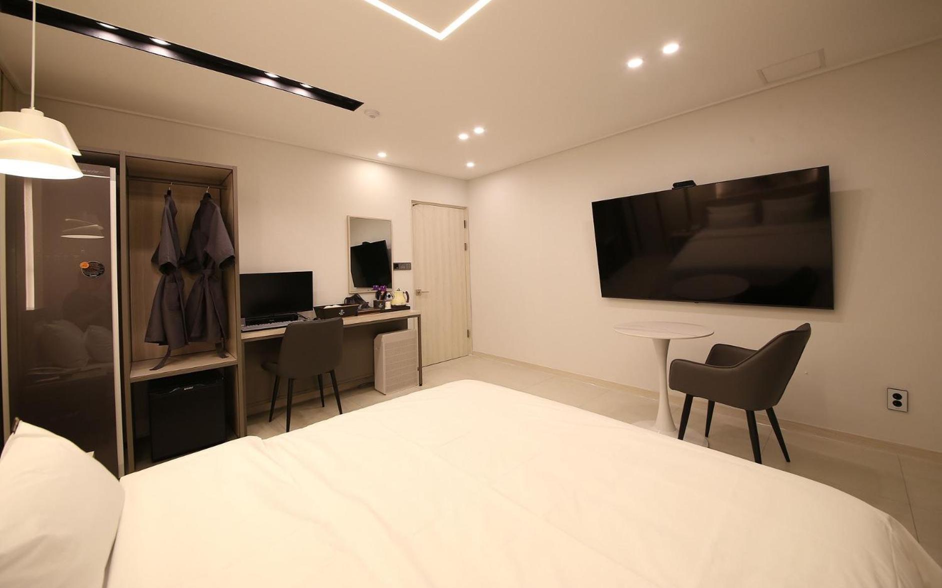 Brown Dot Hotel Sinan Gwangju Metropolitan City Buitenkant foto