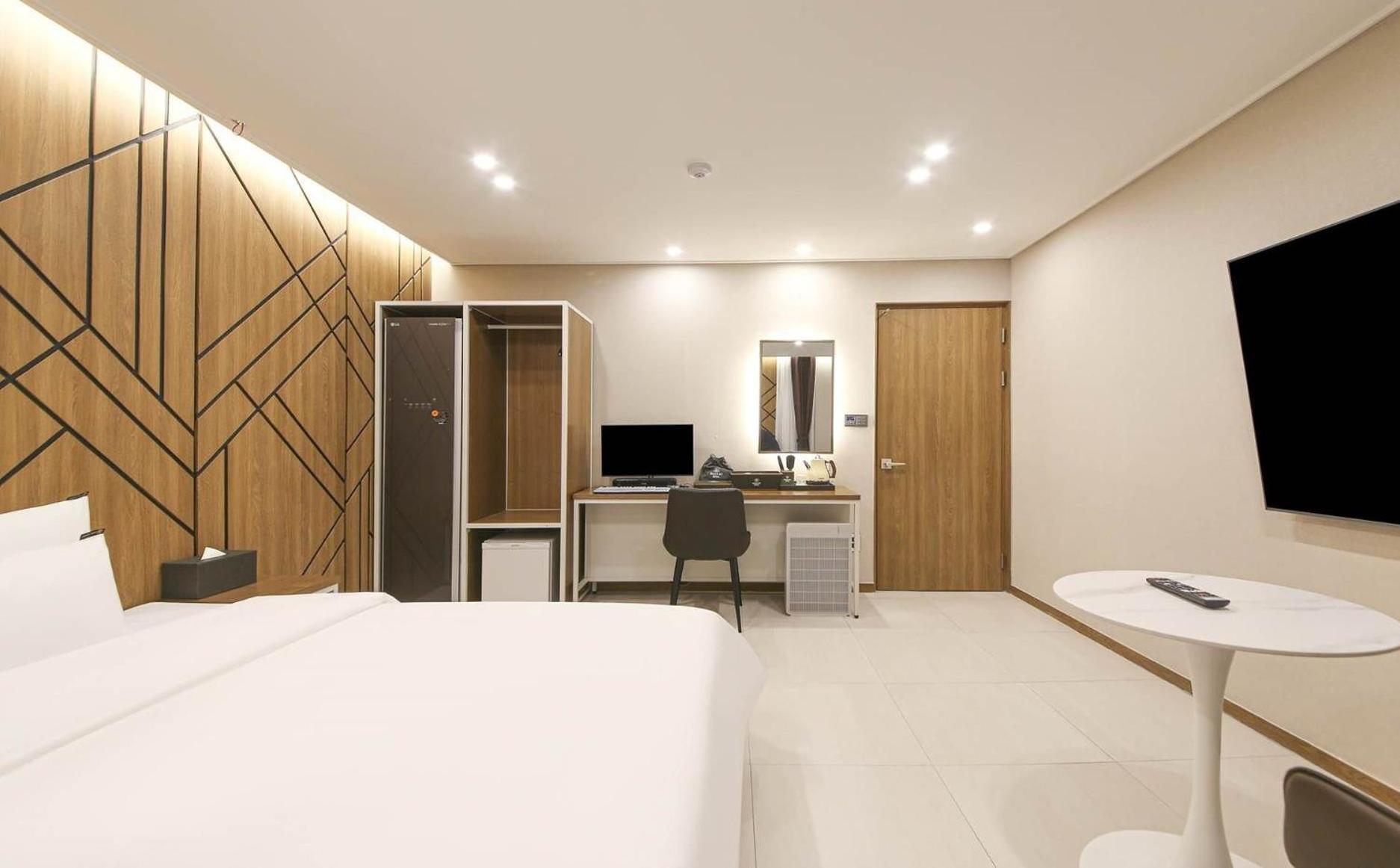 Brown Dot Hotel Sinan Gwangju Metropolitan City Buitenkant foto