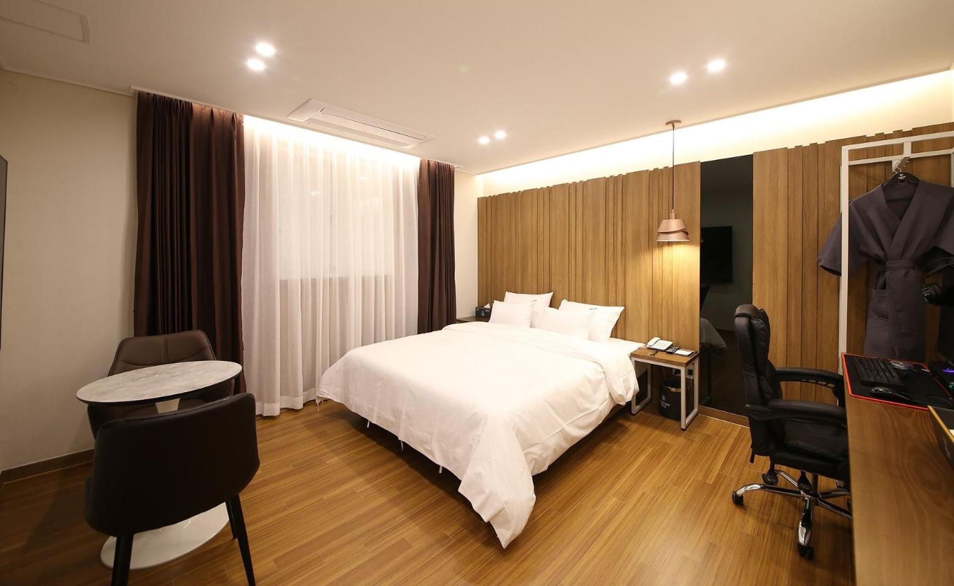 Brown Dot Hotel Sinan Gwangju Metropolitan City Buitenkant foto