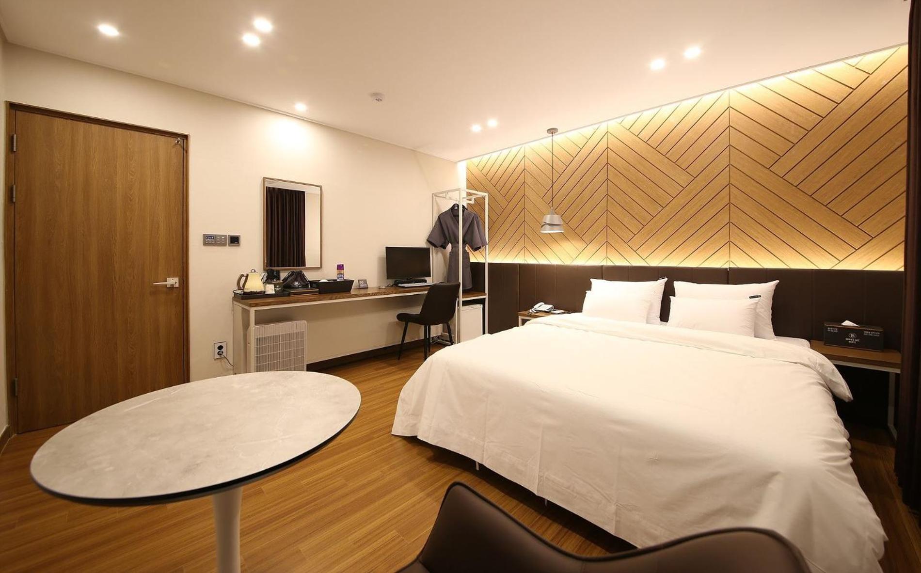 Brown Dot Hotel Sinan Gwangju Metropolitan City Buitenkant foto