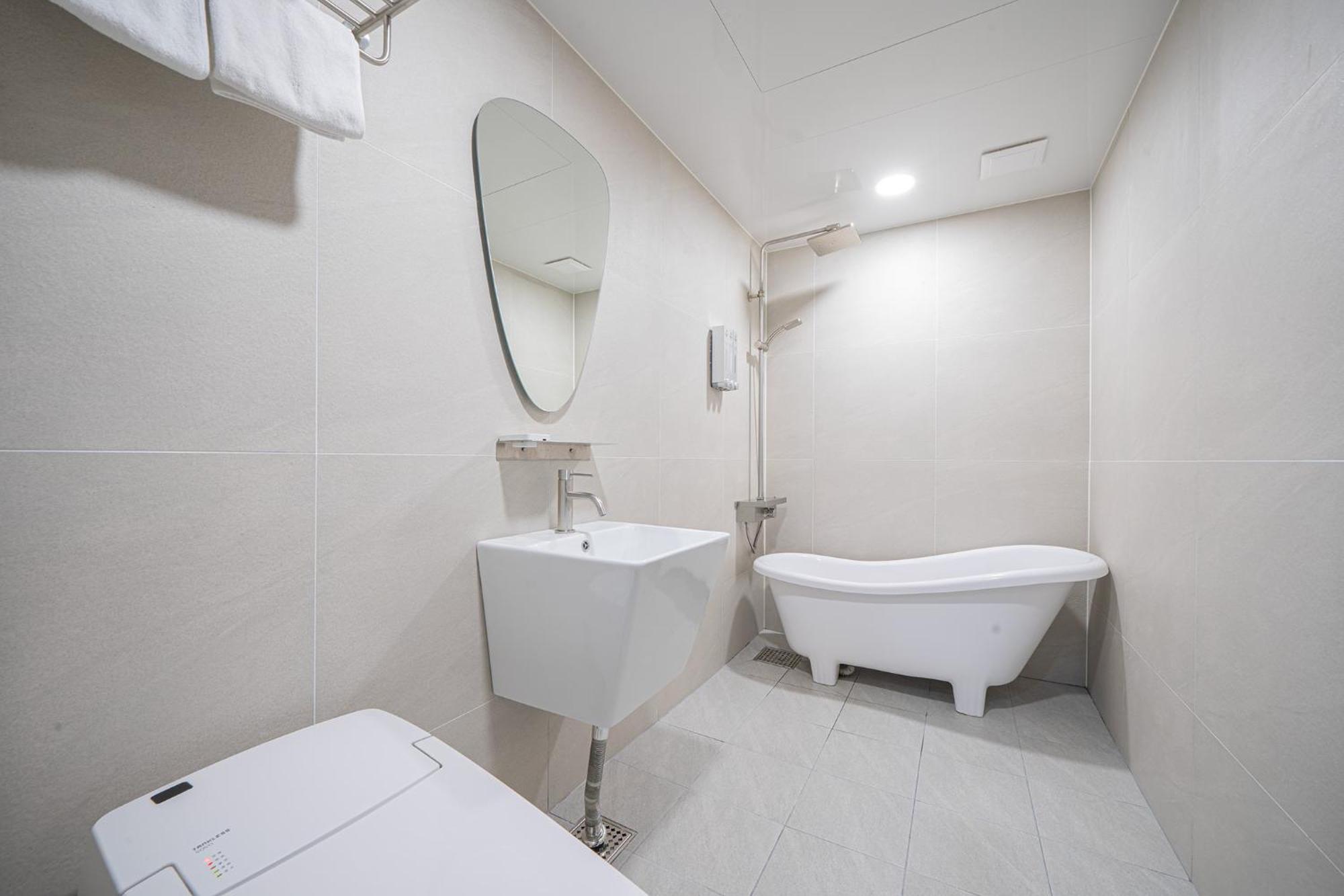 Brown Dot Hotel Sinan Gwangju Metropolitan City Buitenkant foto
